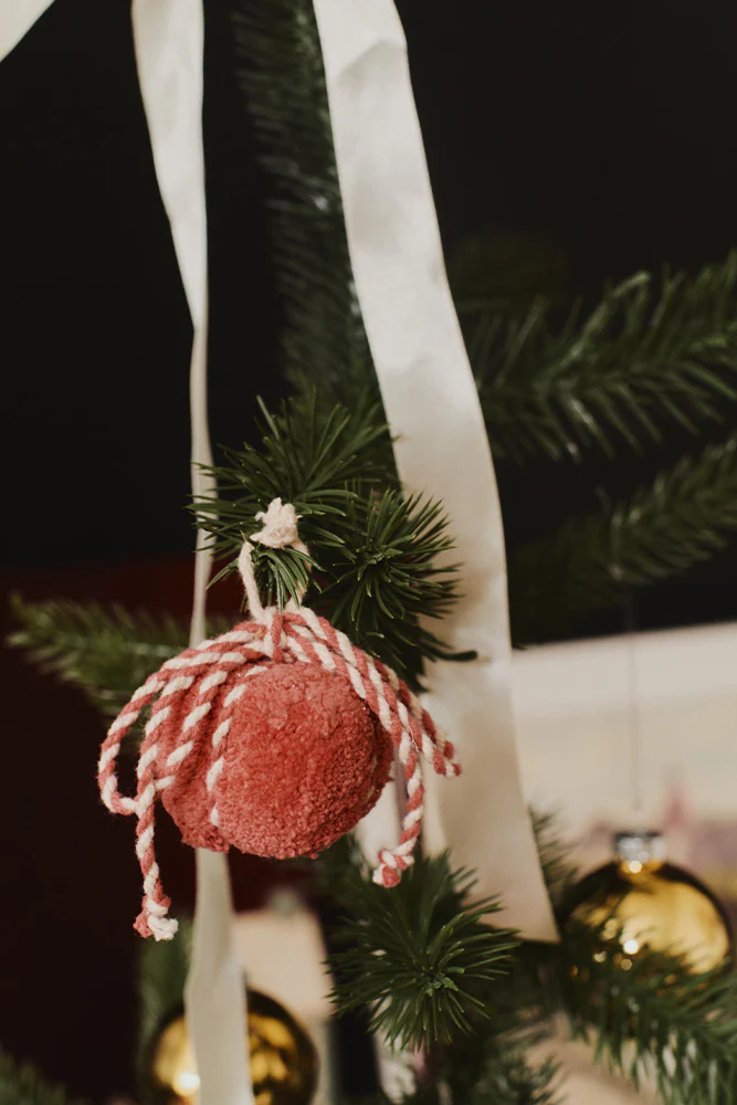 CHRISTMAS CREW ORNAMENTS (SET OF 4) - Image 5