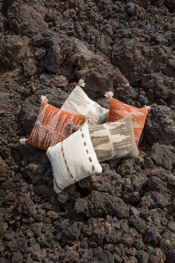 CUSHION ZAGROS BROWN-SEASHELL - Image 5