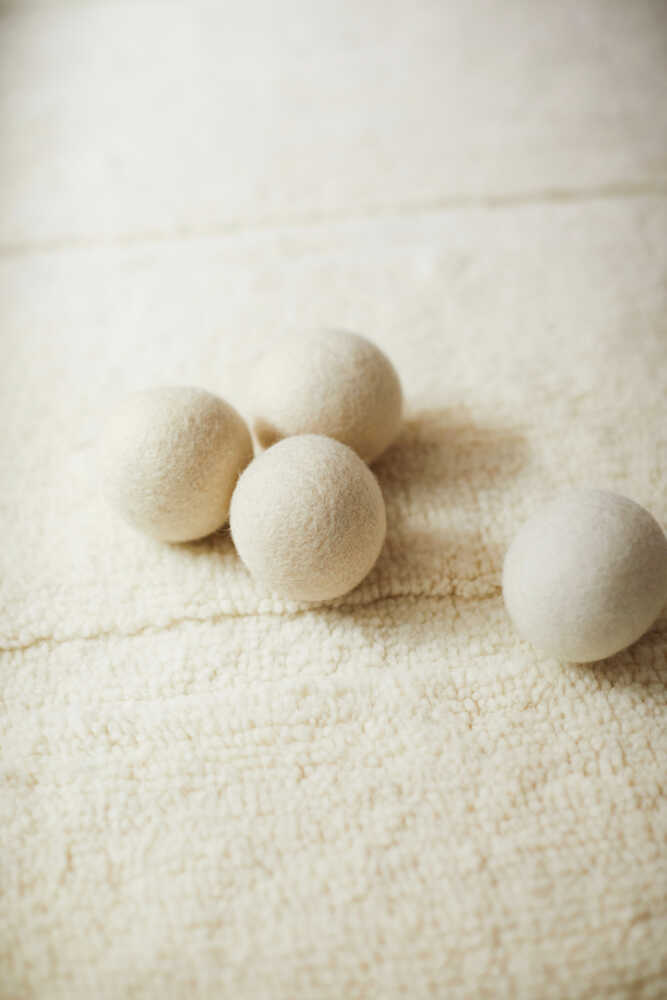 DRYER BALLS FOR WASHABLE RUGS - Image 2