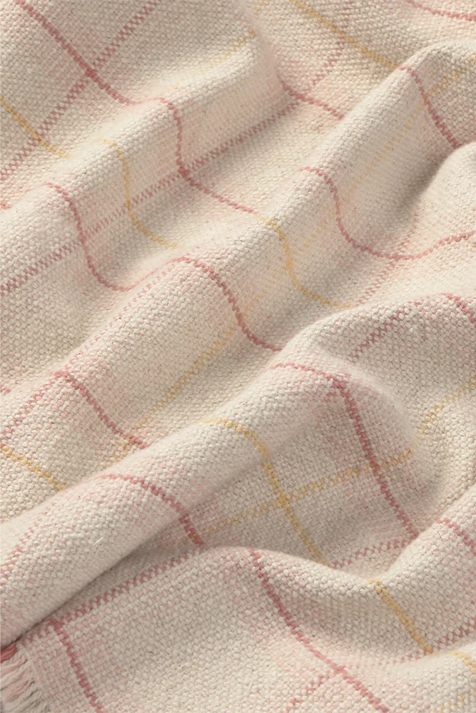 HANDLOOM KID BED THROW TARTAN ROSE - Image 4