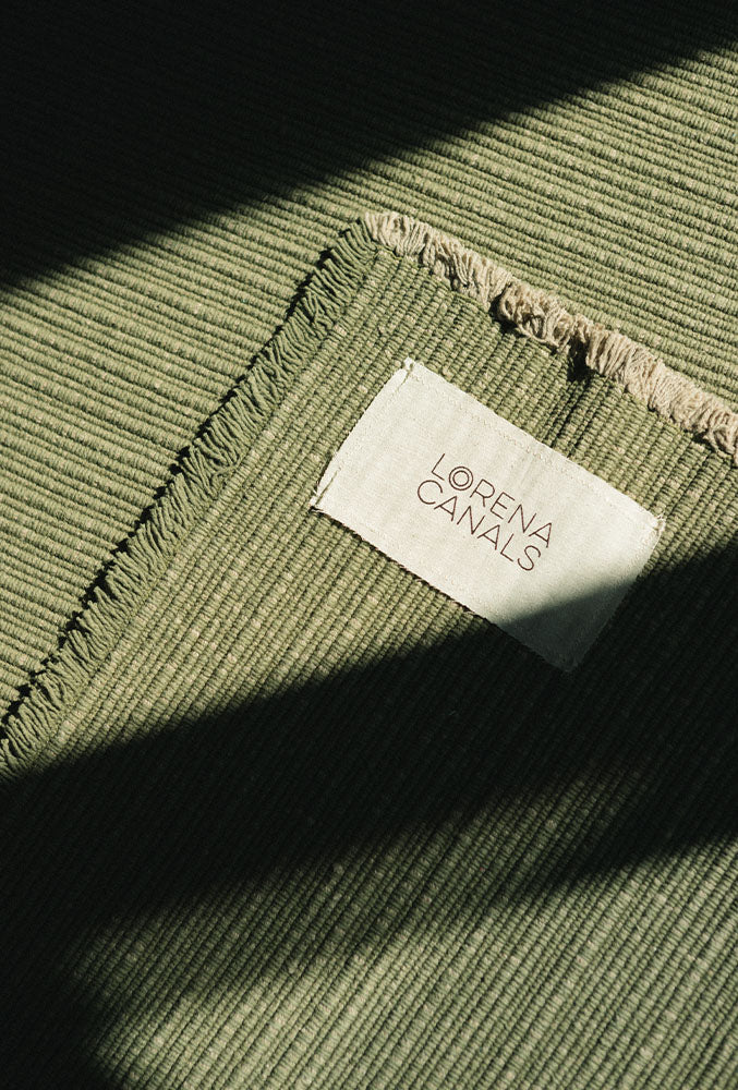 HANDLOOM RUG  KAKI - Image 9