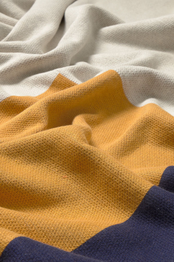 KNITTED BLANKET COLOR COMPOSITION - Image 4