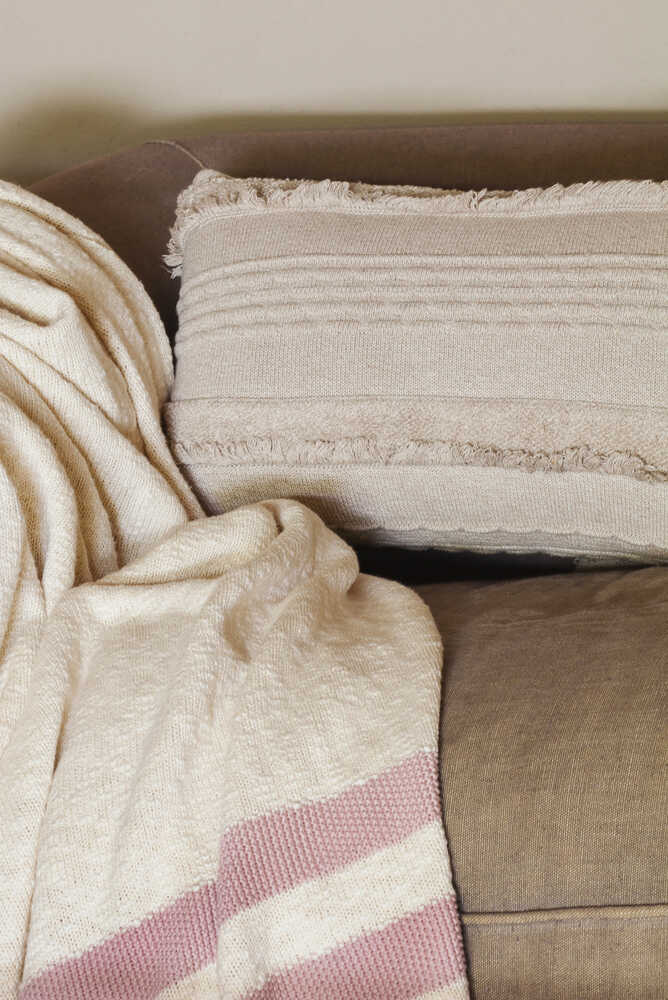 KNITTED CUSHION AIR DUNE WHITE - Image 5