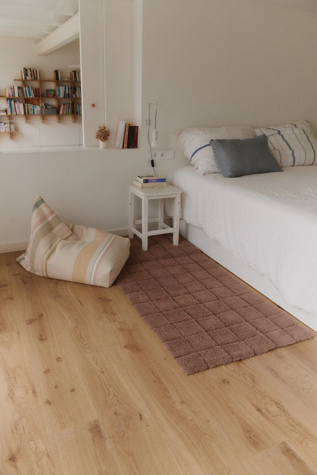 Pouf Cleo multi stripe - Image 3