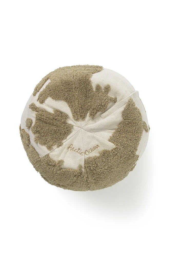 Pouf World Map Rugcycled - Image 7