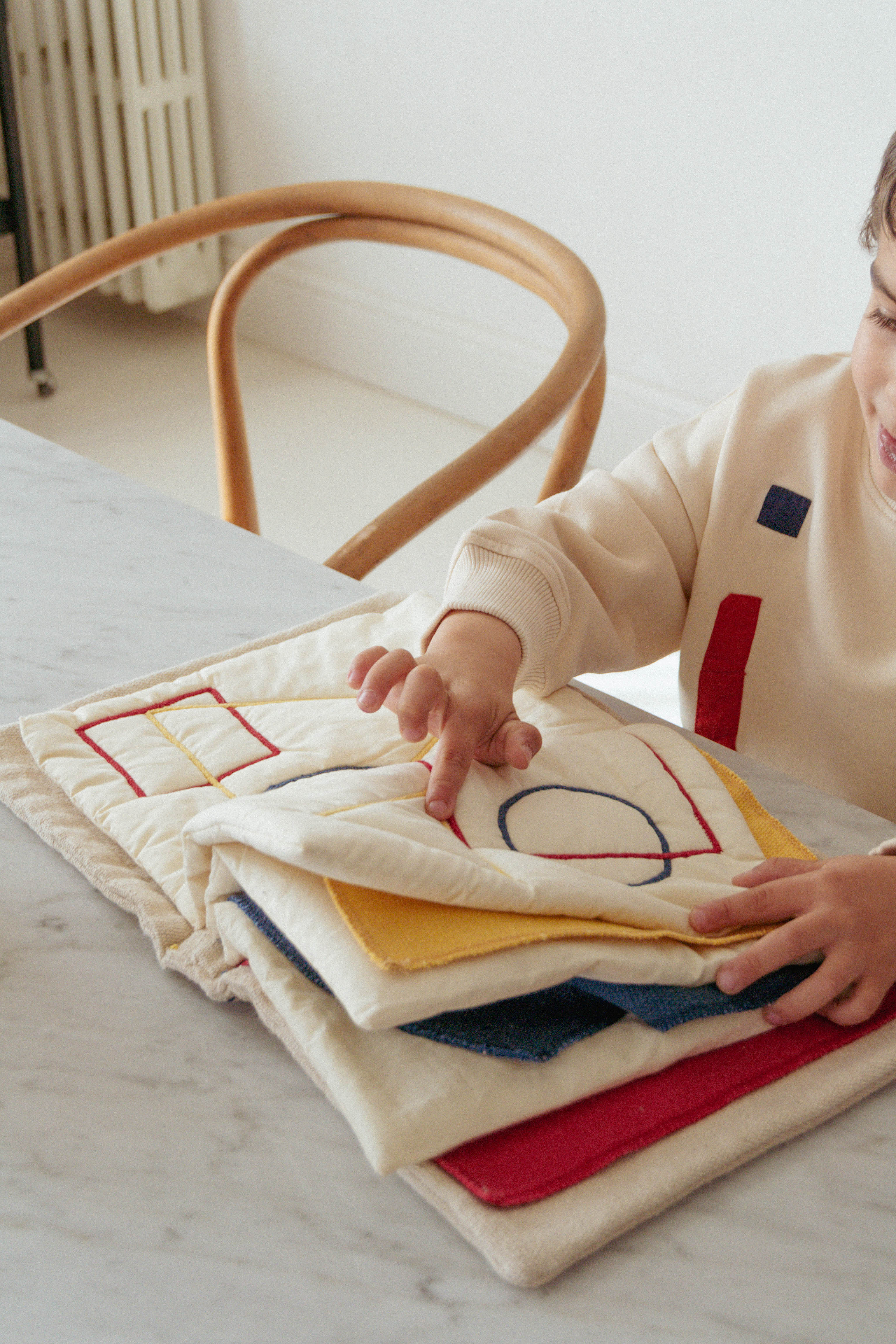SENSORY BOOK BAUHAUS - Image 2