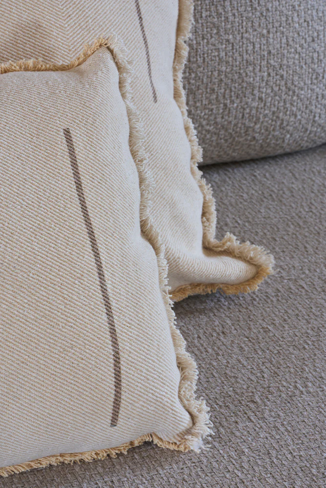 SQUARE CUSHION VERTICAL NATURAL - Image 2