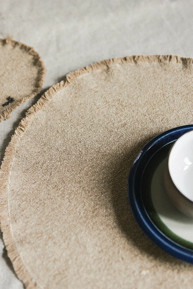 STONEWASHED PLACEMATS AND COASTERS OCHRE (SET OF 2) - Image 4