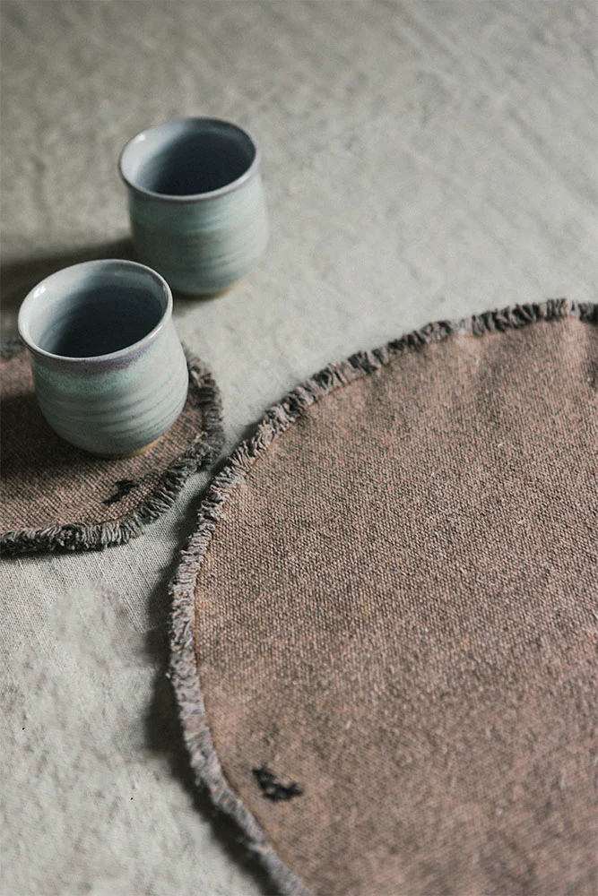 STONEWASHED PLACEMATS AND COASTERS SOIL BROWN (SET OF 2) - Image 4