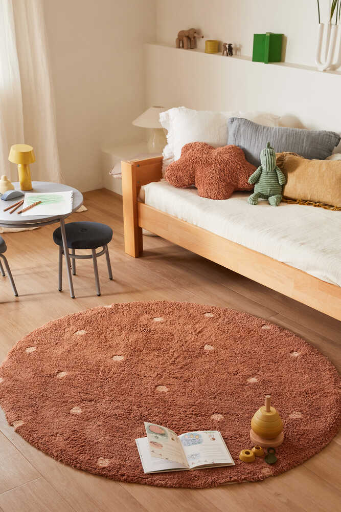 WASHABLE RUG ROUND DOT CHESTNUT - Image 4