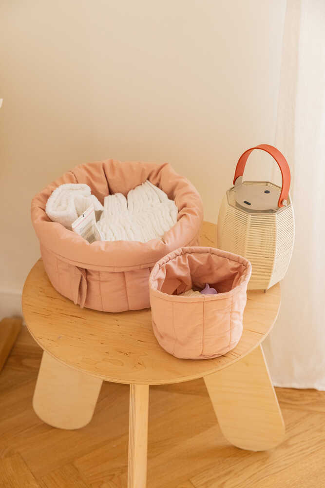 SET OF TWO QUILTED BASKETS VINTAGE NUDE - Image 5